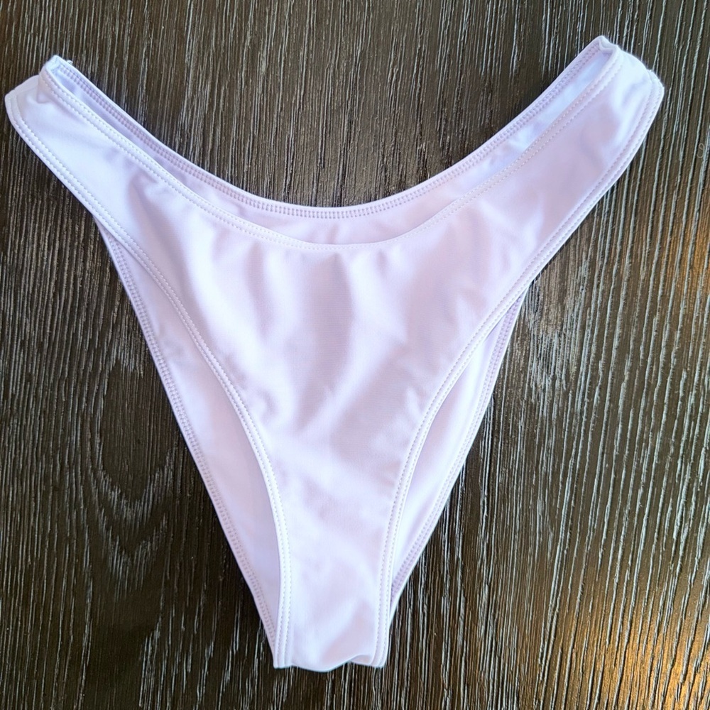 Purple Minimalist Bikini Set with High-Cut Design - Picture 4 of 5
